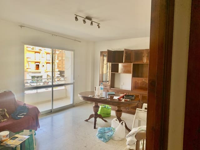 4 slaapkamer Appartement te koop in Caleta de Vélez, Vélez-Málaga - € 260.000 (Ref: 9678182)
