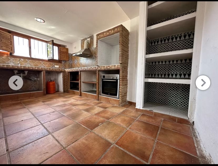 4 bedroom Finca/Country House for sale in Villanueva del Trabuco with garage - € 124,000 (Ref: 9723859)