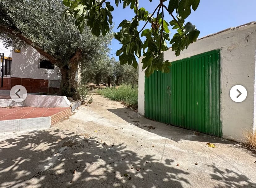 4 bedroom Finca/Country House for sale in Villanueva del Trabuco with garage - € 124,000 (Ref: 9723859)