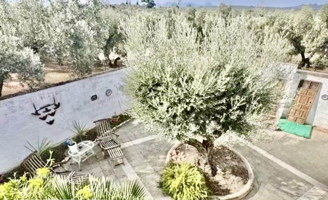 3 soveværelse Finca/Landehus til salg i Villanueva del Trabuco med garage - € 180.000 (Ref: 9730919)