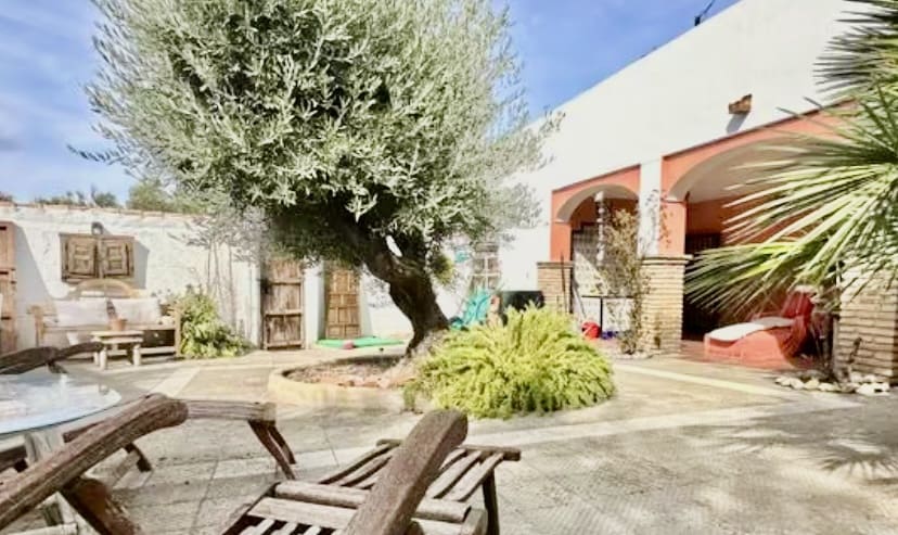 3 bedroom Finca/Country House for sale in Villanueva del Trabuco with garage - € 179,900 (Ref: 9730919)