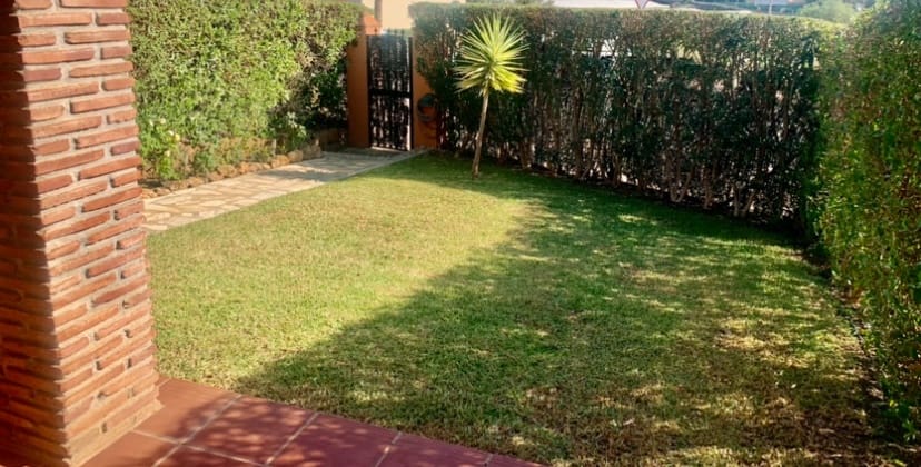 3 sypialnia Dom szeregowy na sprzedaż w Torrox-Costa z basenem garażem - 330 000 € (Ref: 9782484)