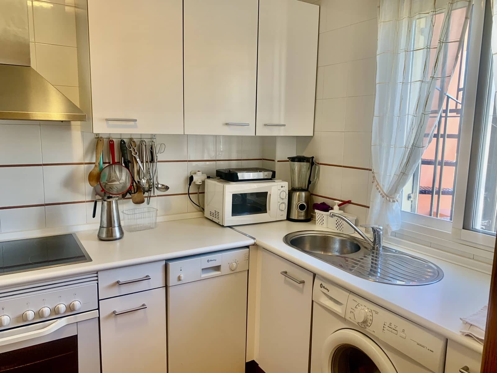 3 sypialnia Dom szeregowy na sprzedaż w Torrox-Costa z basenem garażem - 330 000 € (Ref: 9782484)