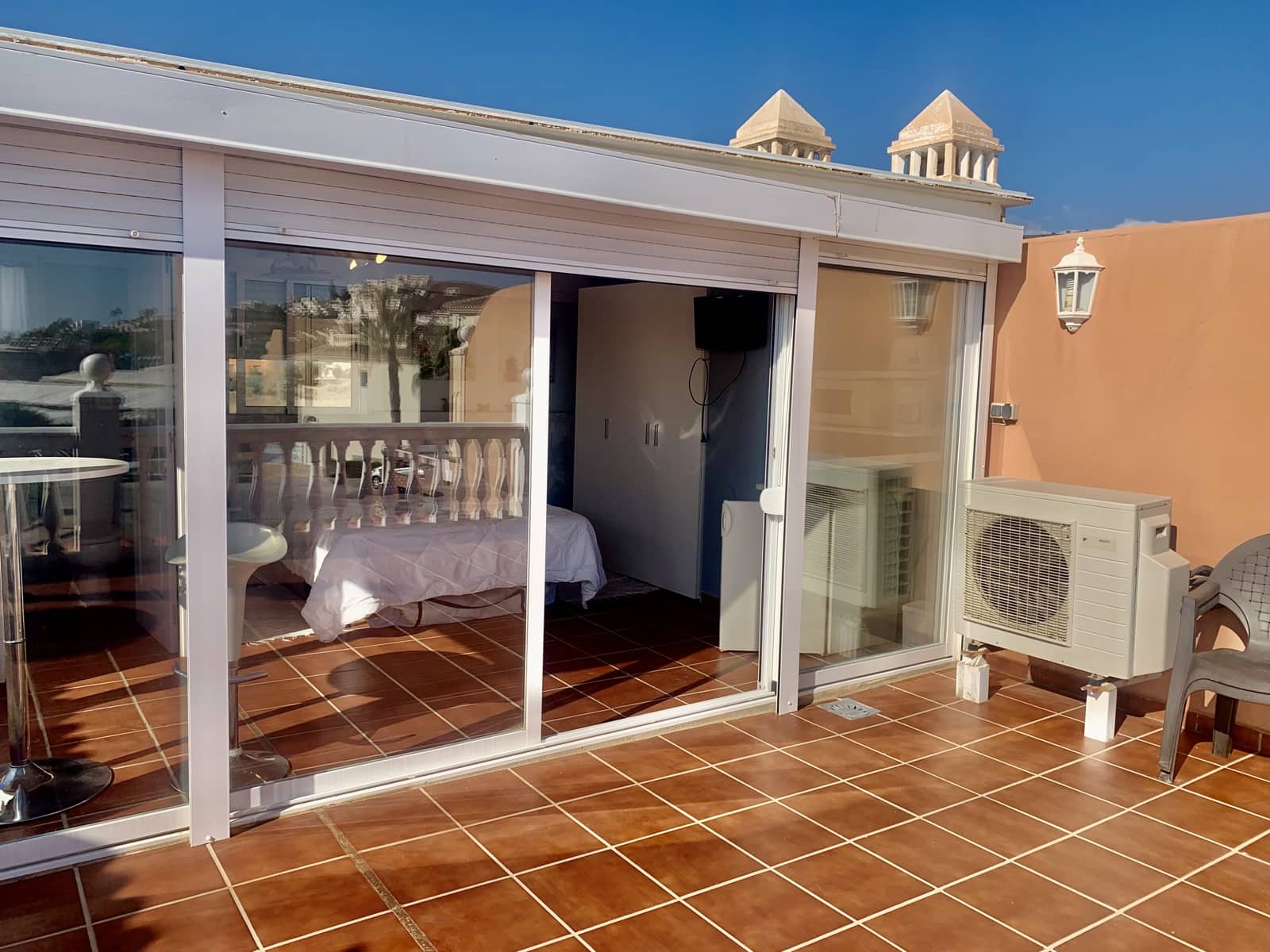 3 sypialnia Dom szeregowy na sprzedaż w Torrox-Costa z basenem garażem - 330 000 € (Ref: 9782484)