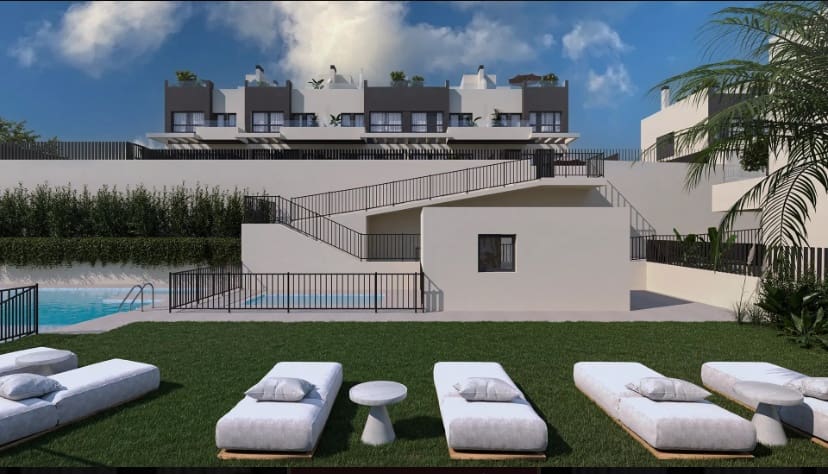 4 sypialnia Willa na sprzedaż w Torre del Mar z basenem garażem - 630 000 € (Ref: 9782855)