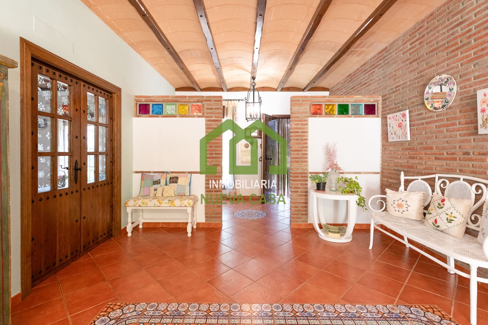 4 bedroom Villa for sale in Villanueva del Trabuco with garage - € 650,000 (Ref: 9848048)