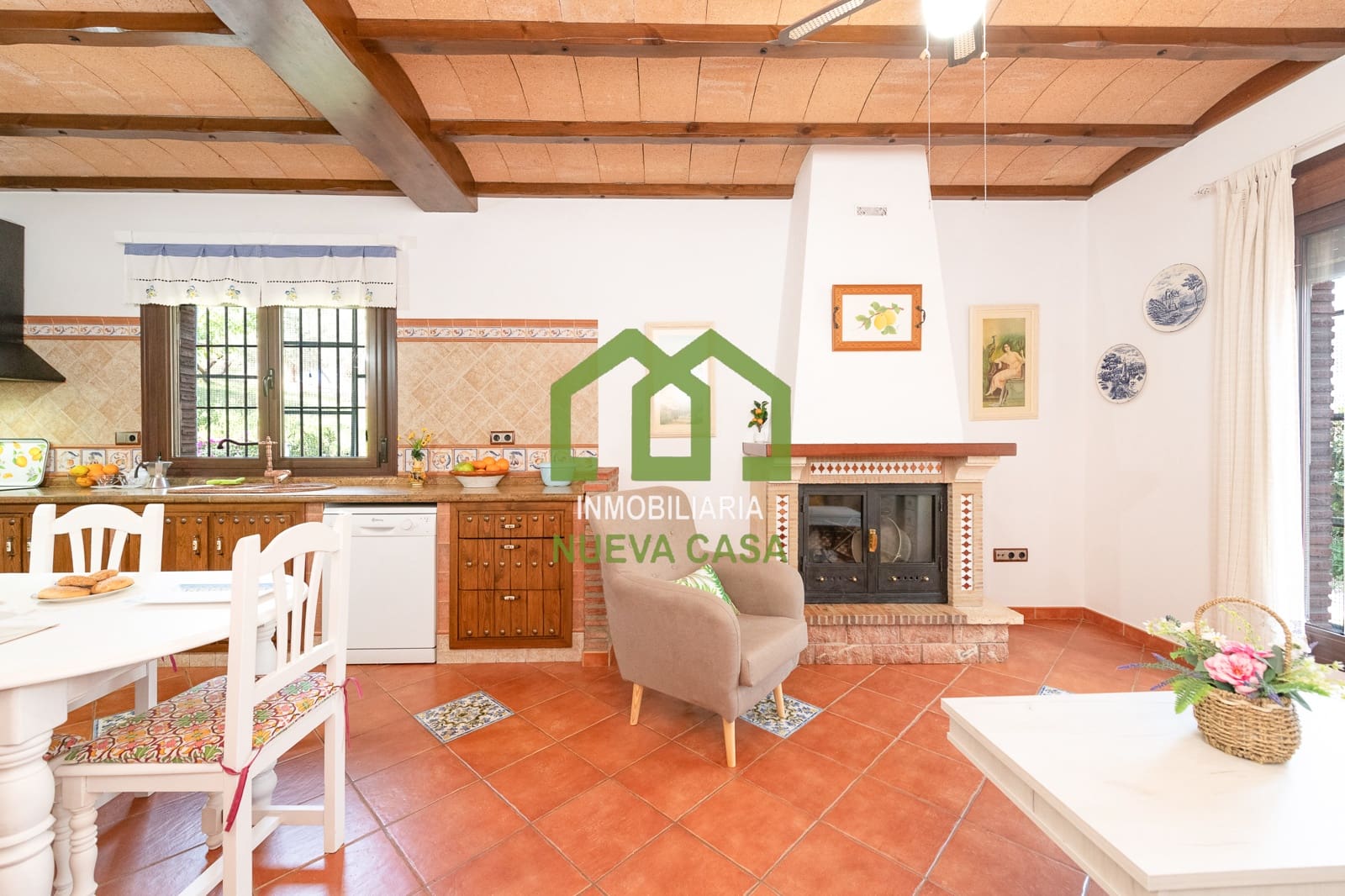 4 bedroom Villa for sale in Villanueva del Trabuco with garage - € 650,000 (Ref: 9848048)