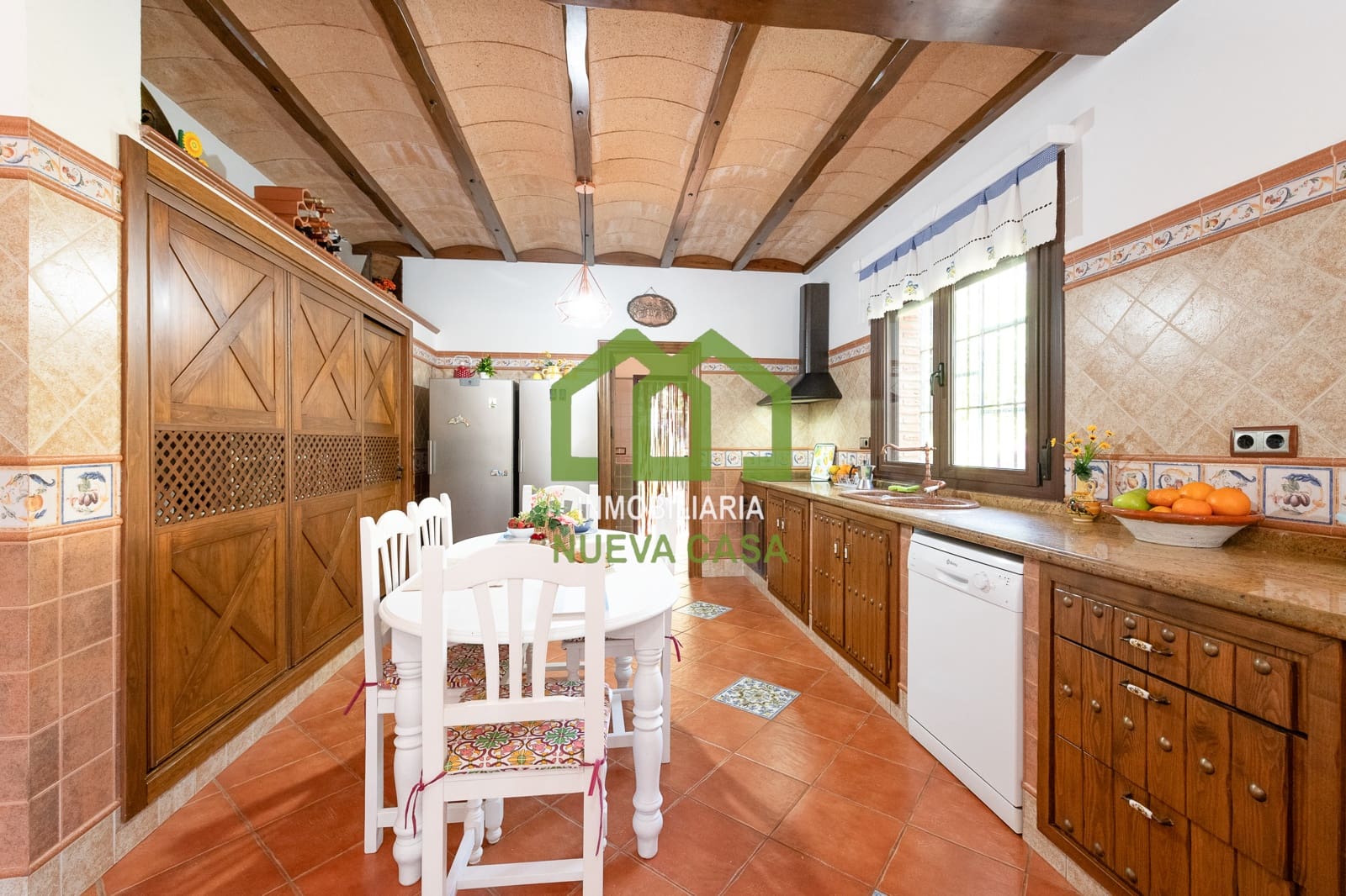 4 bedroom Villa for sale in Villanueva del Trabuco with garage - € 650,000 (Ref: 9848048)