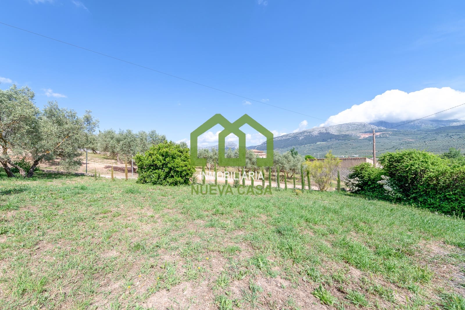 4 bedroom Villa for sale in Villanueva del Trabuco with garage - € 650,000 (Ref: 9848048)