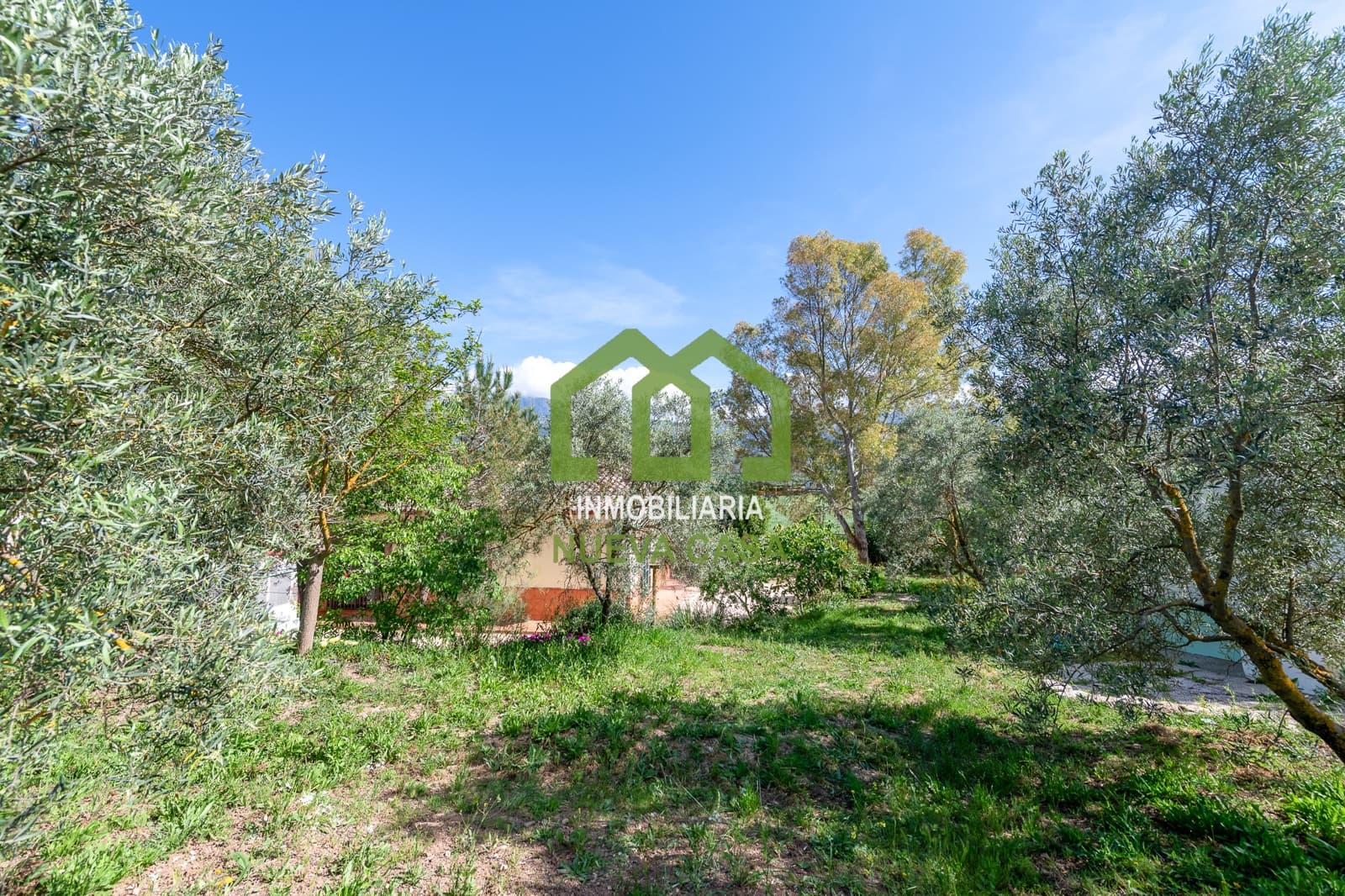4 bedroom Villa for sale in Villanueva del Trabuco with garage - € 650,000 (Ref: 9848048)