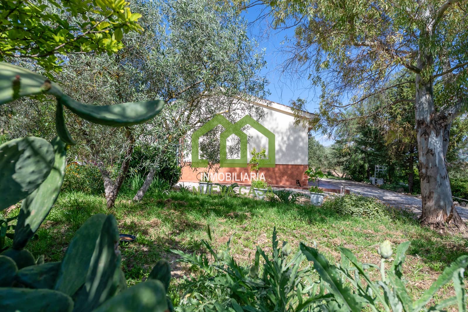 4 bedroom Villa for sale in Villanueva del Trabuco with garage - € 650,000 (Ref: 9848048)