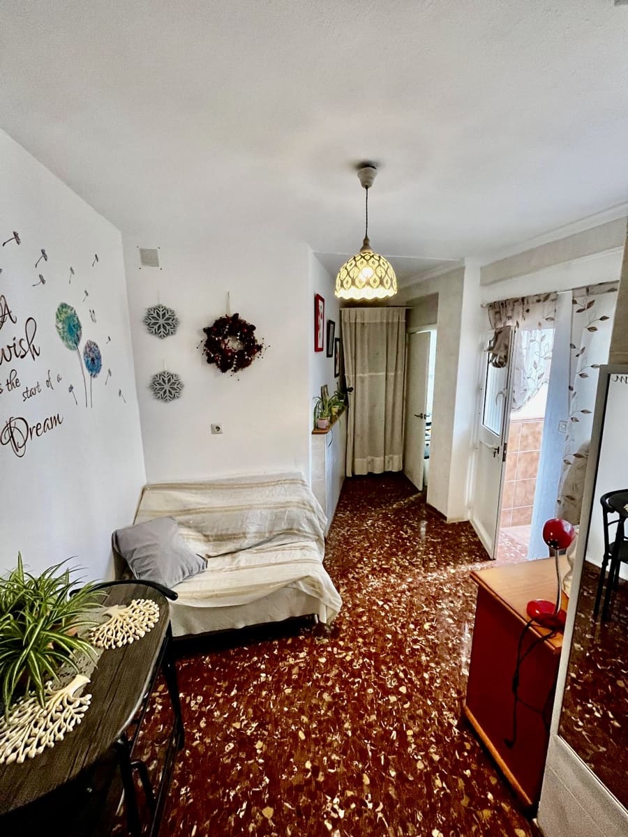 4 bedroom Townhouse for sale in Villanueva del Trabuco - € 155,000 (Ref: 9848909)