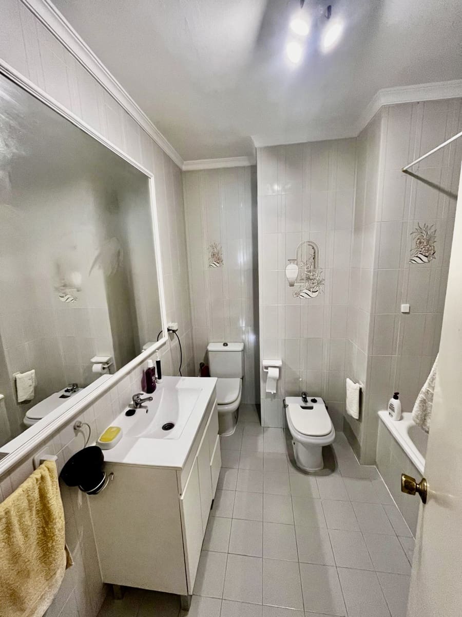 4 bedroom Townhouse for sale in Villanueva del Trabuco - € 155,000 (Ref: 9848909)