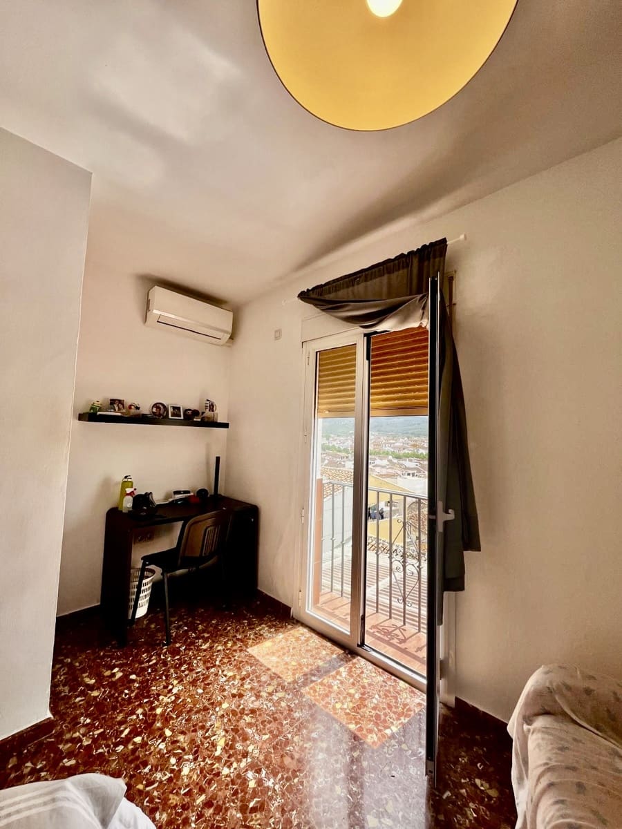 4 bedroom Townhouse for sale in Villanueva del Trabuco - € 155,000 (Ref: 9848909)