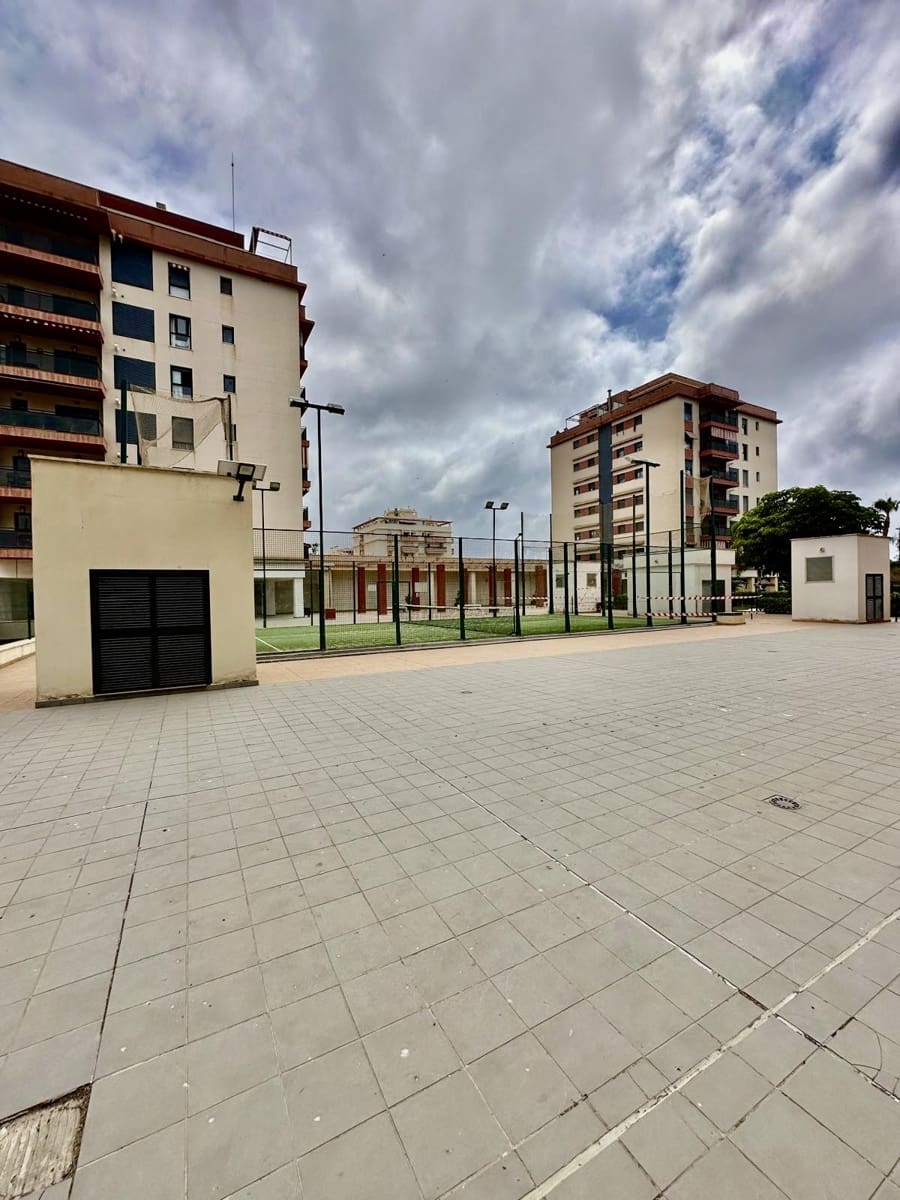 2 Zimmer Penthouse zu verkaufen in Torre del Mar mit Pool Garage - 449.000 € (Ref: 9942879)