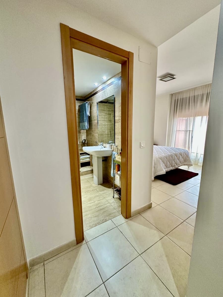 2 Zimmer Penthouse zu verkaufen in Torre del Mar mit Pool Garage - 449.000 € (Ref: 9942879)