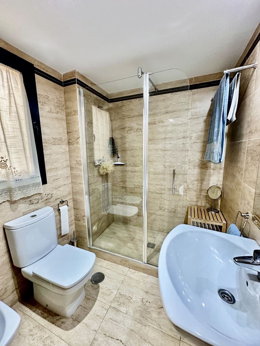 2 Zimmer Penthouse zu verkaufen in Torre del Mar mit Pool Garage - 449.000 € (Ref: 9942879)