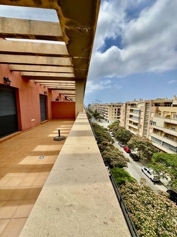 Ático de 2 habitaciones en Torre del Mar, Vélez-Málaga en venta con piscina garaje - 449.000 € (Ref: 9942879)