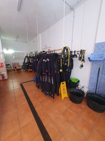 Kaupallinen myytävänä paikassa Alcala, Guía de Isora - 56 500 € (Ref: 8429514)