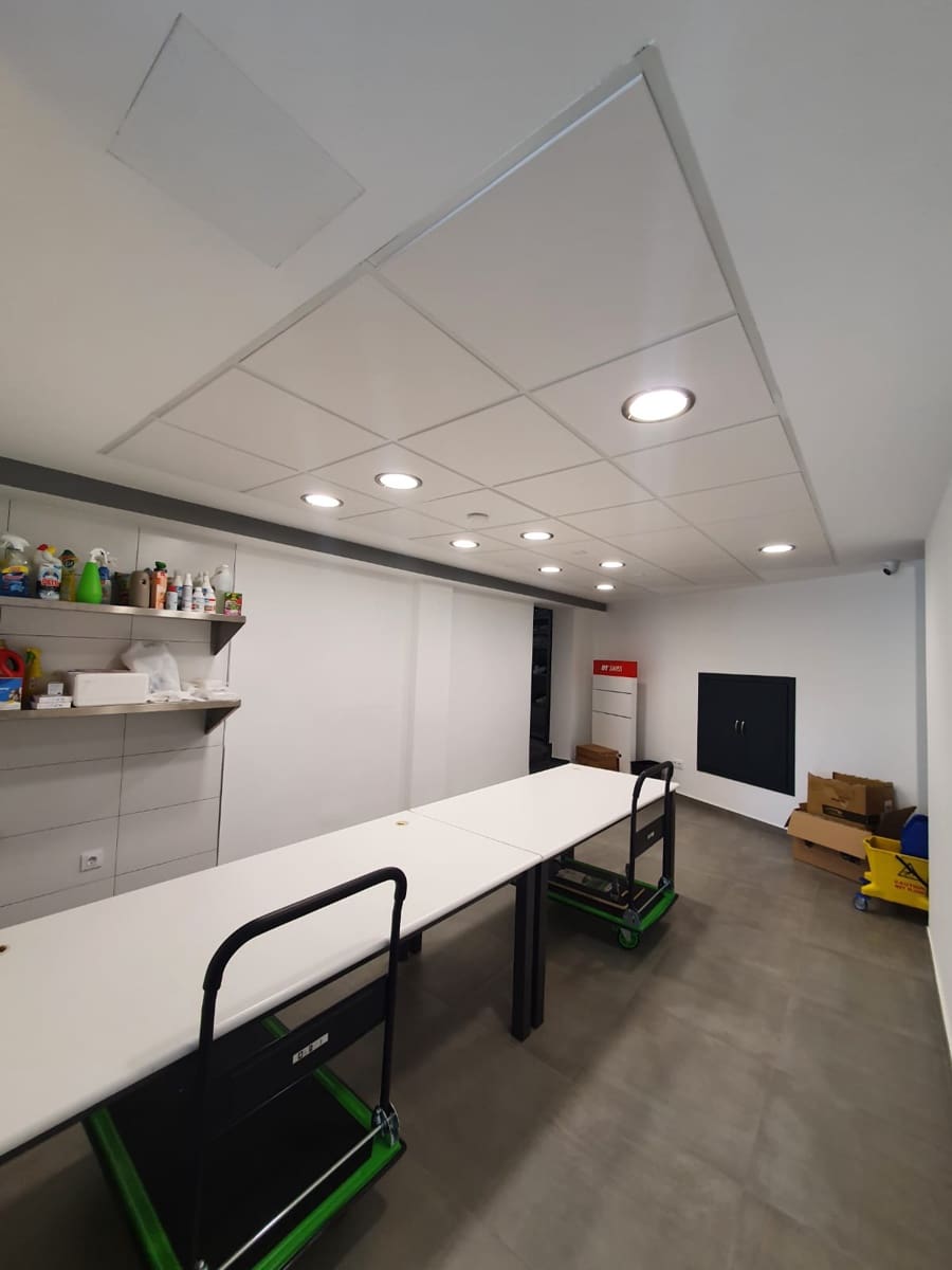 Commercial for sale in Torviscas - € 590,000 (Ref: 8675219)