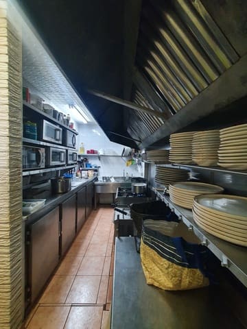 Commerciale in vendita in Los Gigantes, Santiago del Teide - 165.000 € (Rif: 8772845)