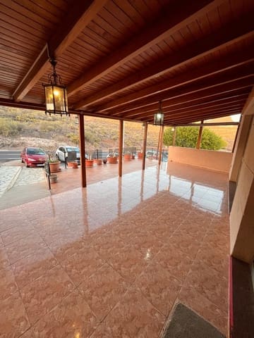 Erhverv til salg i La Camella, Arona - € 550.000 (Ref: 8810914)