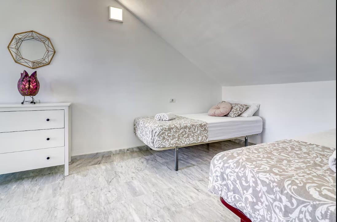 2 soveværelse Lejlighed til salg i Los Cristianos med swimmingpool garage - € 525.000 (Ref: 9123863)