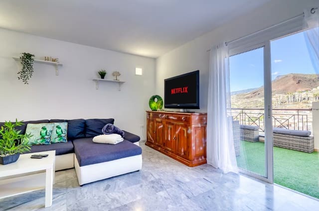 2 makuuhuone Huoneisto myytävänä paikassa Los Cristianos, Arona mukana uima-altaan 
autotalli - 525 000 € (Ref: 9123863)