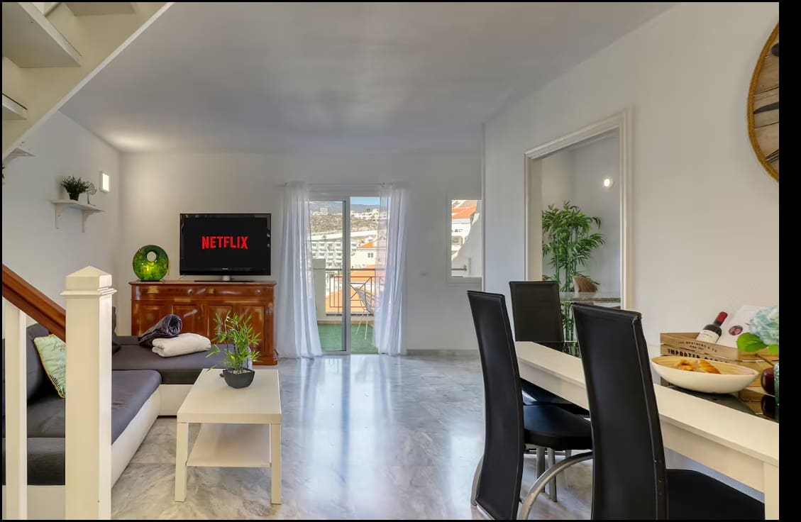 2 chambre Appartement à vendre à Los Cristianos avec piscine garage - 525 000 € (Ref: 9123863)