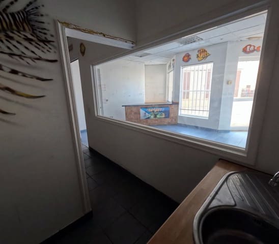 Kommersiell til salgs i Puerto Santiago, Santiago del Teide - € 180 000 (Ref: 9123865)