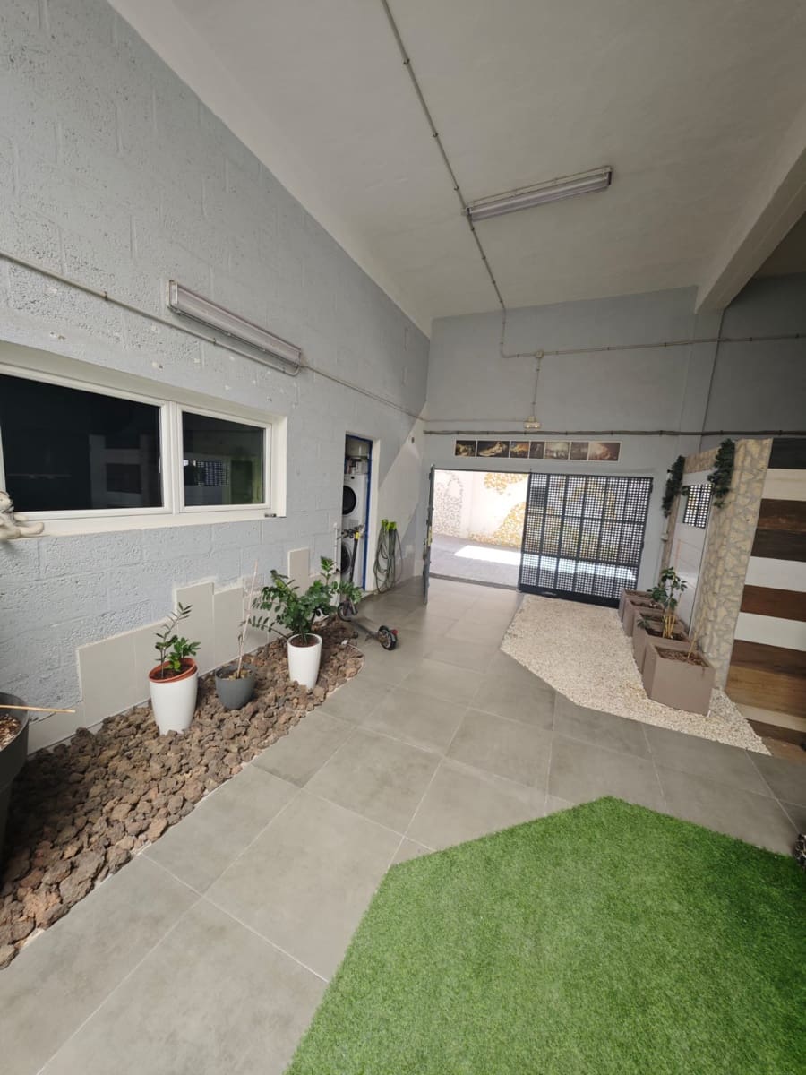 3 soveværelse Byhus til salg i Costa del Silencio med swimmingpool garage - € 950.000 (Ref: 9129253)