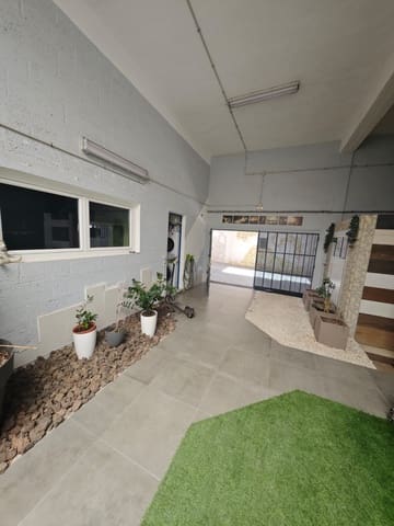 3 camera da letto Casa in vendita in Costa del Silencio, Arona con piscina garage - 950.000 € (Rif: 9129253)
