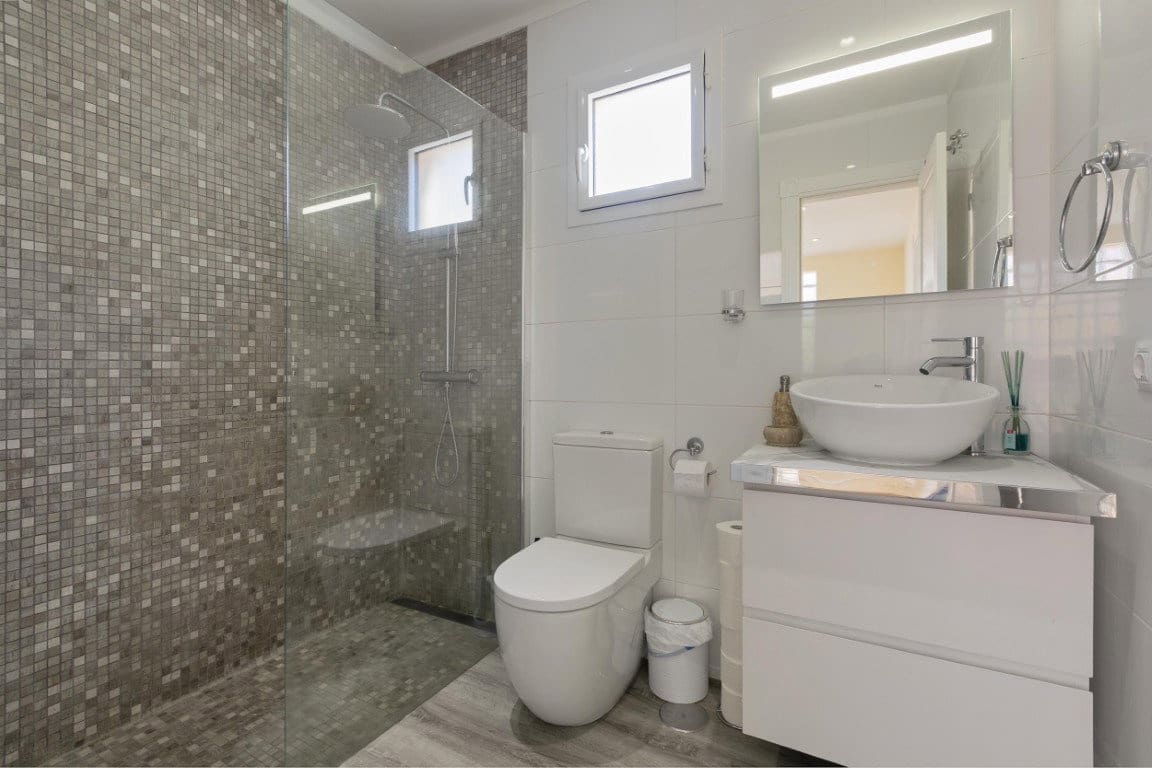 4 soverom Villa til salgs i Puerto Santiago med svømmebasseng garasje - € 1 050 000 (Ref: 9129254)