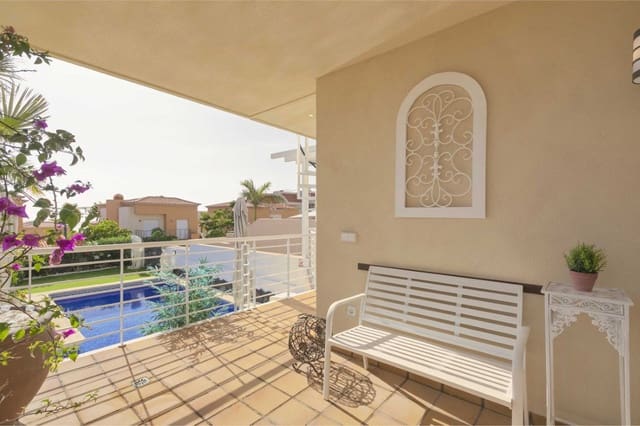 4 makuuhuone Huvila myytävänä paikassa Puerto Santiago, Santiago del Teide mukana uima-altaan 
autotalli - 1 050 000 € (Ref: 9129254)