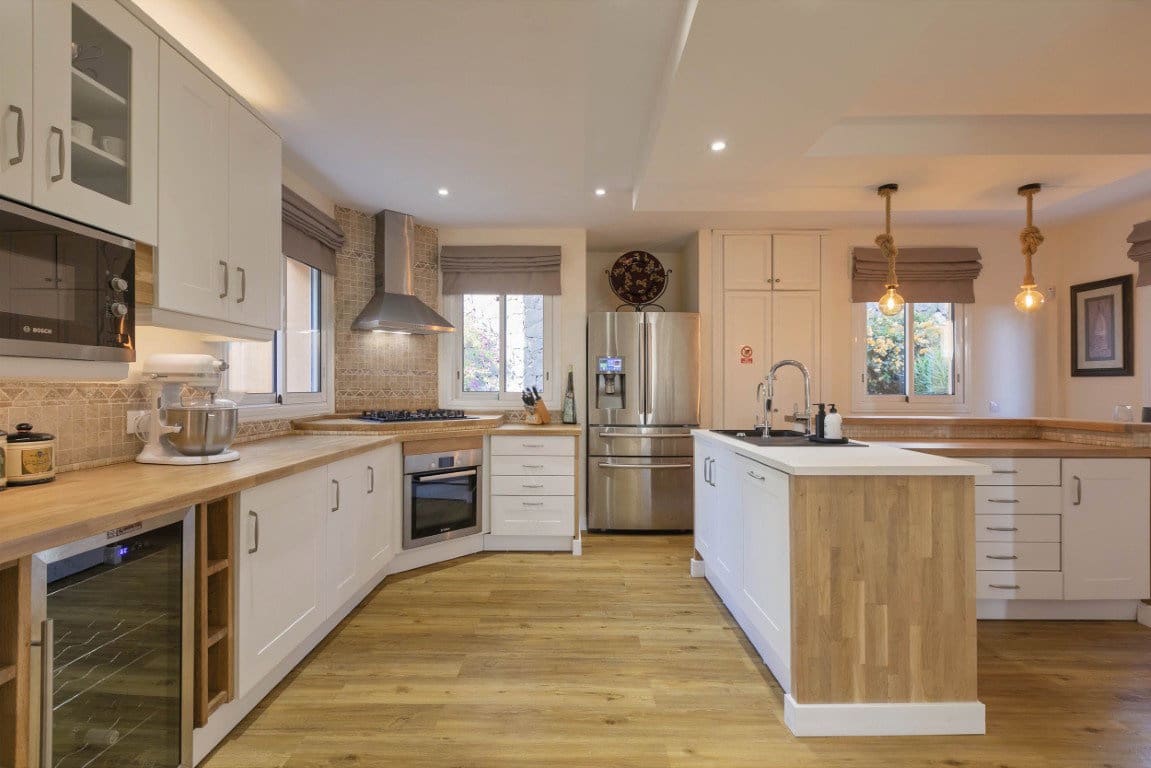 4 soverom Villa til salgs i Puerto Santiago med svømmebasseng garasje - € 1 050 000 (Ref: 9129254)