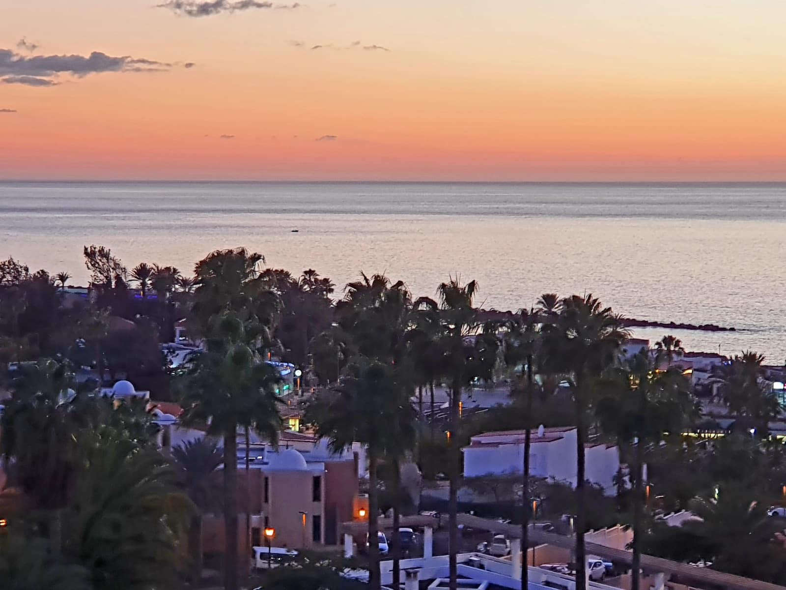 2 soveværelse Lejlighed til salg i Playa de las Americas med swimmingpool garage - € 630.000 (Ref: 9148234)