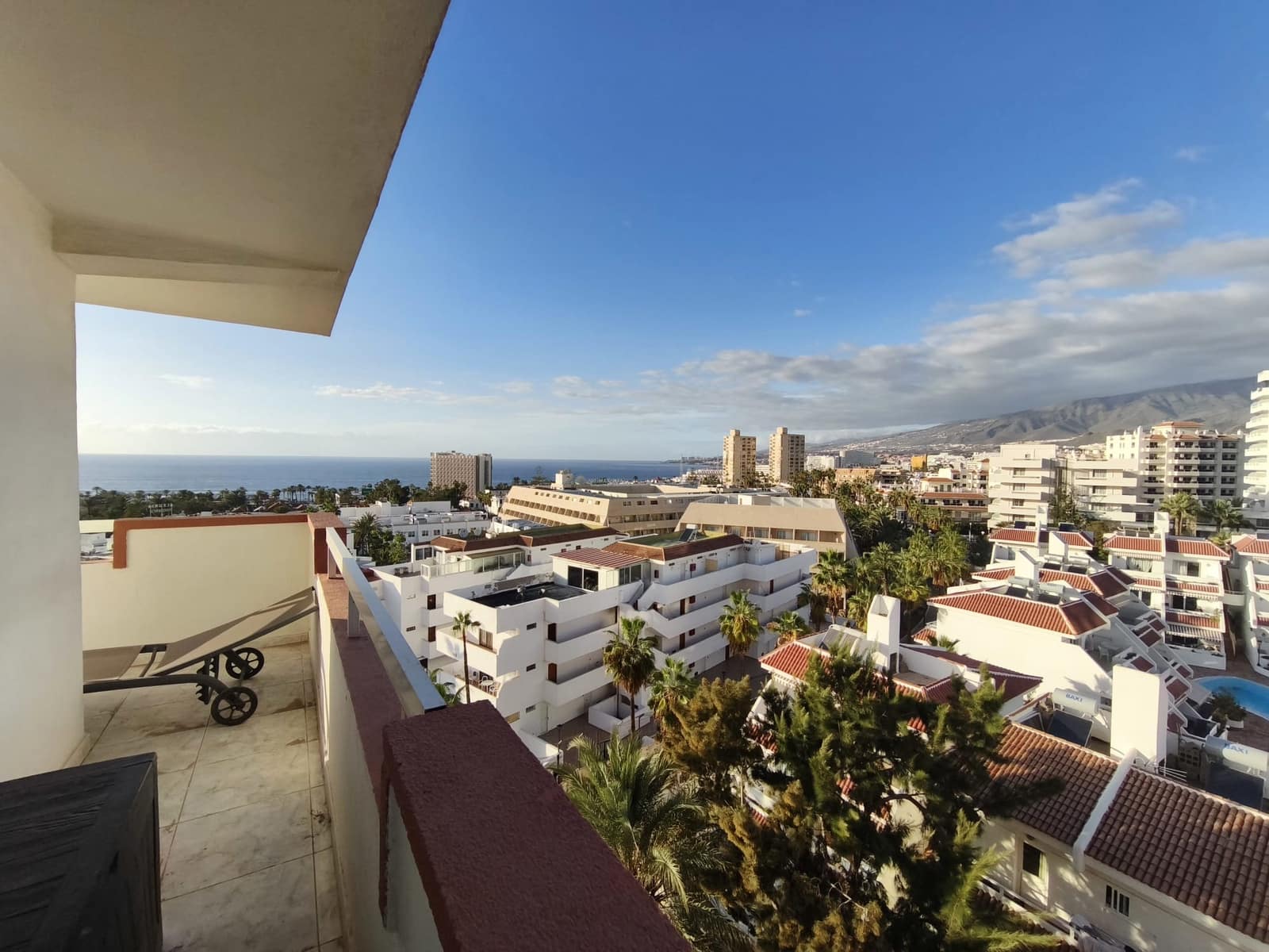 1 bedroom Apartment for sale in Playa de las Americas with pool garage - € 269,000 (Ref: 9470030)