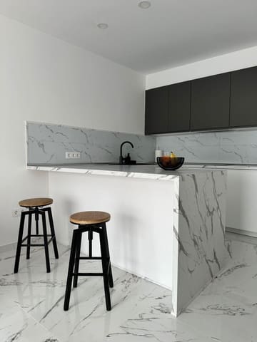 1 makuuhuone Huoneisto myytävänä paikassa Torviscas, Adeje mukana uima-altaan - 325 000 € (Ref: 9643330)