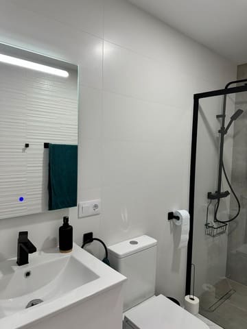 1 makuuhuone Huoneisto myytävänä paikassa Torviscas, Adeje mukana uima-altaan - 325 000 € (Ref: 9643330)