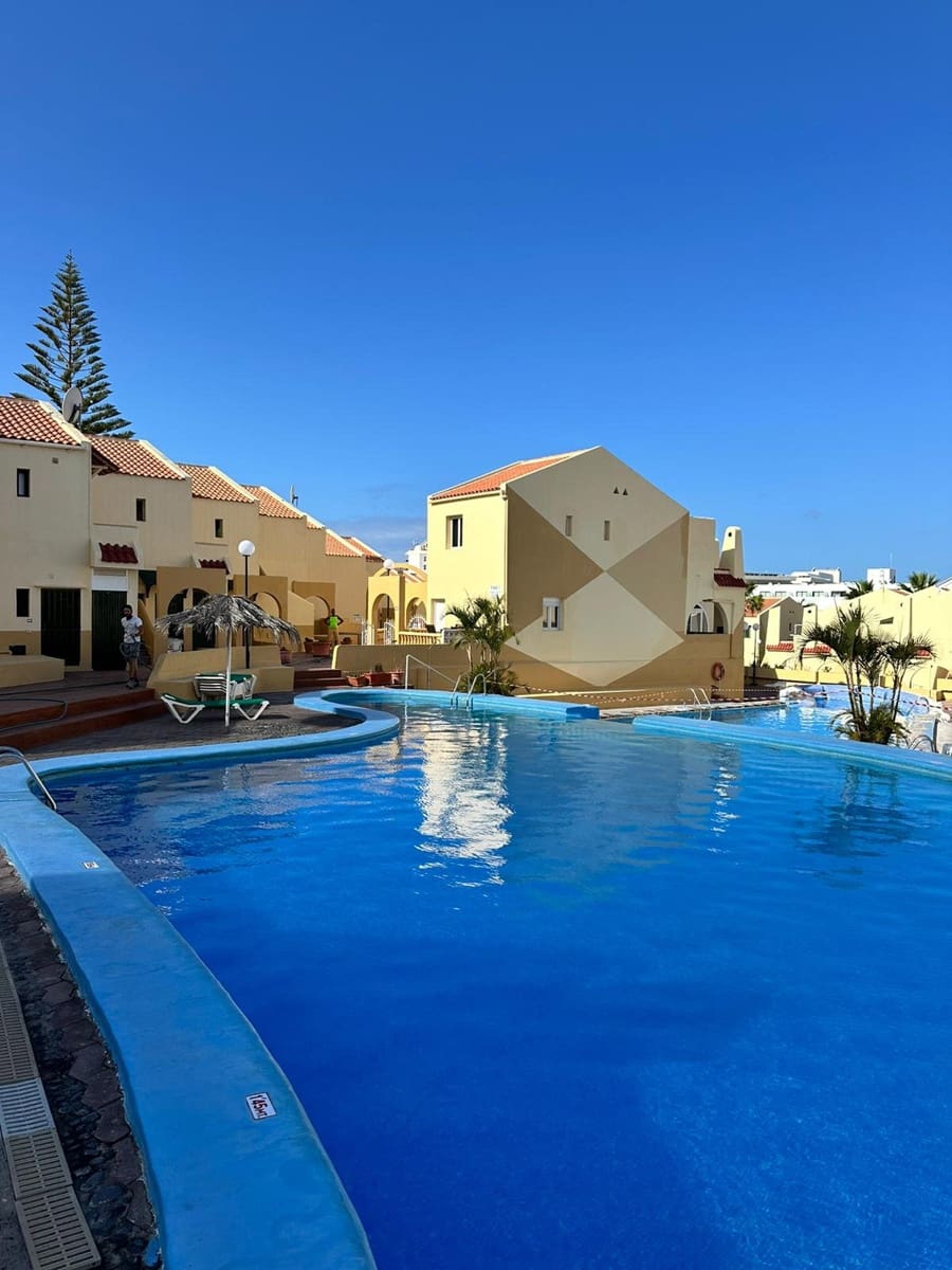 1 bedroom Apartment for sale in Torviscas with pool - € 325,000 (Ref: 9643330)