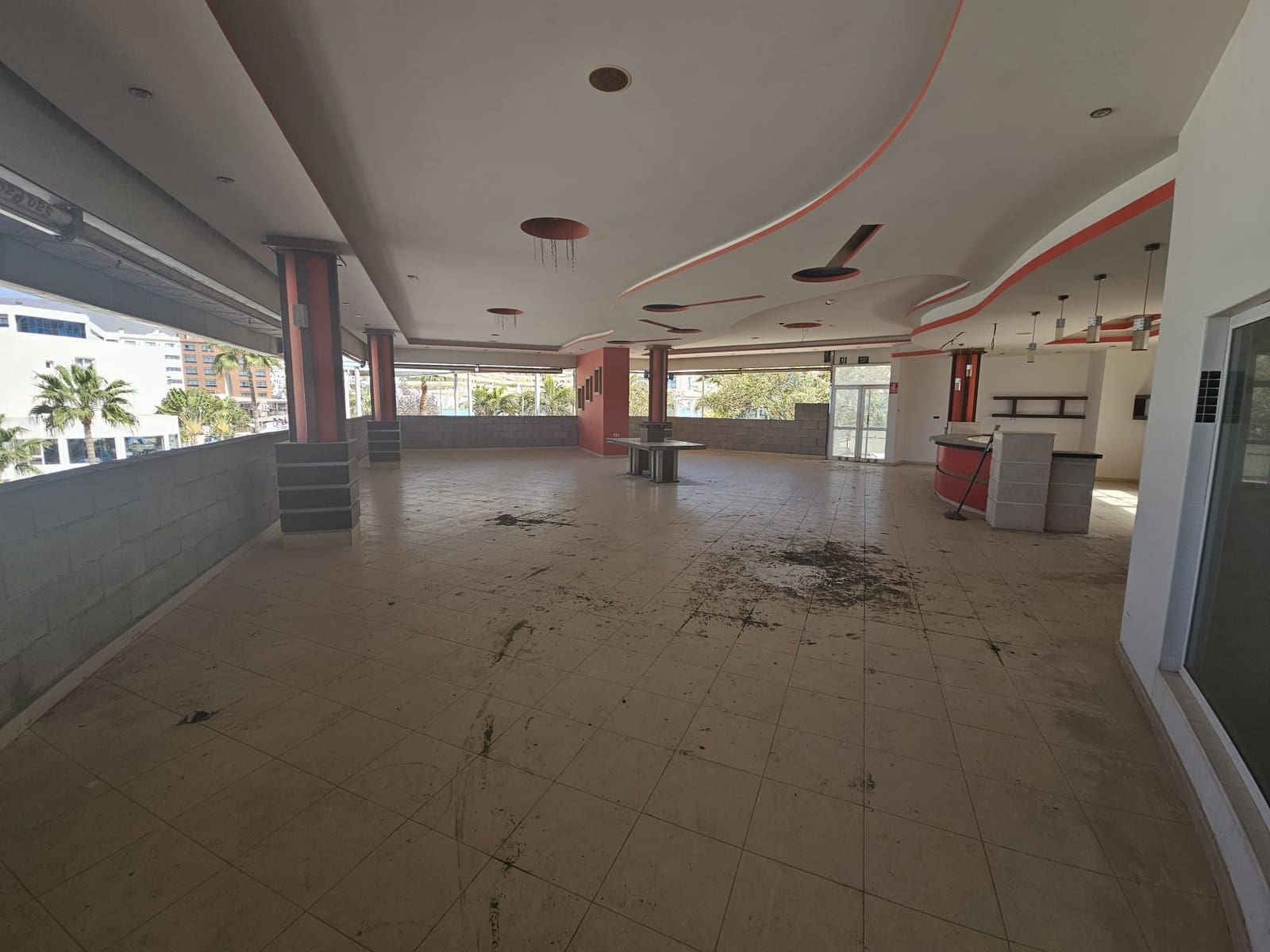 Commercial for rent in Torviscas - € 3,000 (Ref: 9643331)