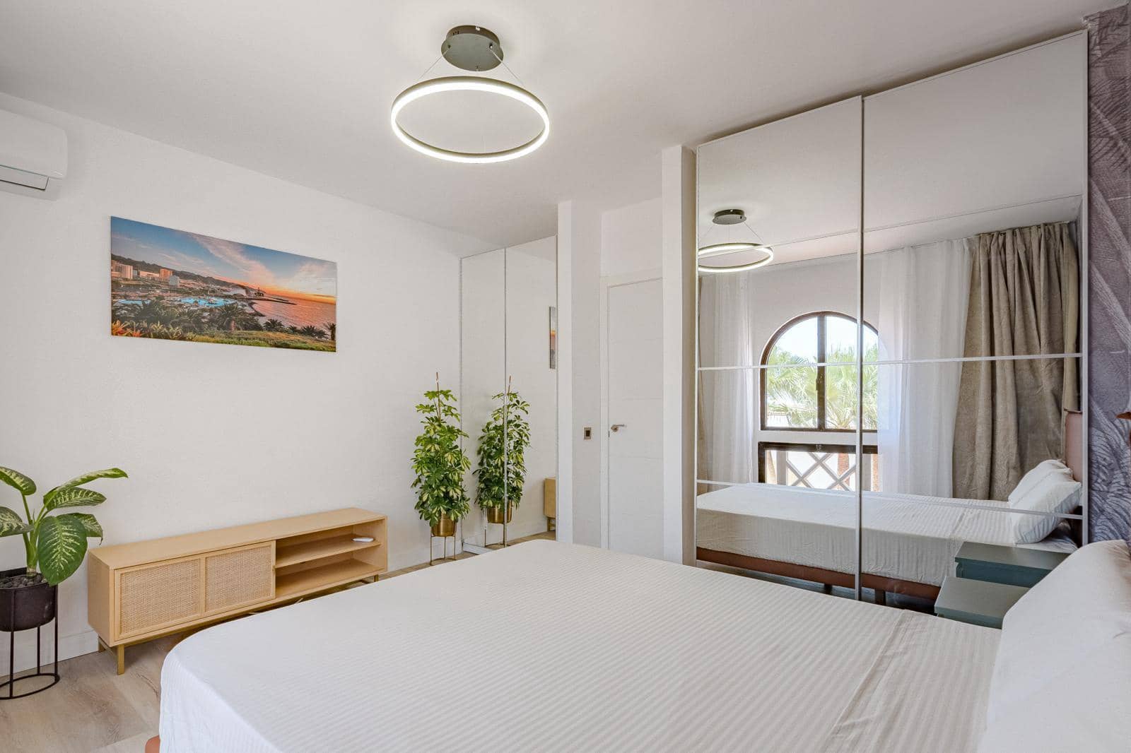 2 soveværelse Lejlighed til salg i San Eugenio med swimmingpool - € 365.000 (Ref: 9866198)