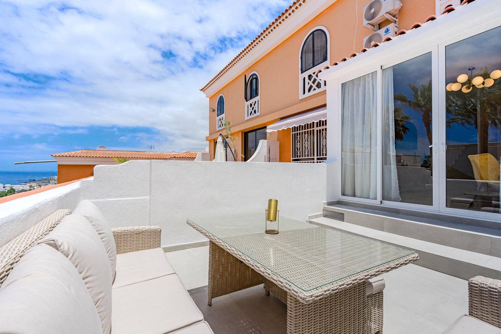 2 soveværelse Lejlighed til salg i San Eugenio med swimmingpool - € 365.000 (Ref: 9866198)