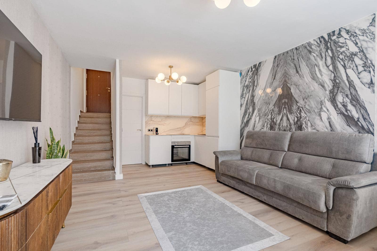 2 soveværelse Lejlighed til salg i San Eugenio med swimmingpool - € 365.000 (Ref: 9866198)