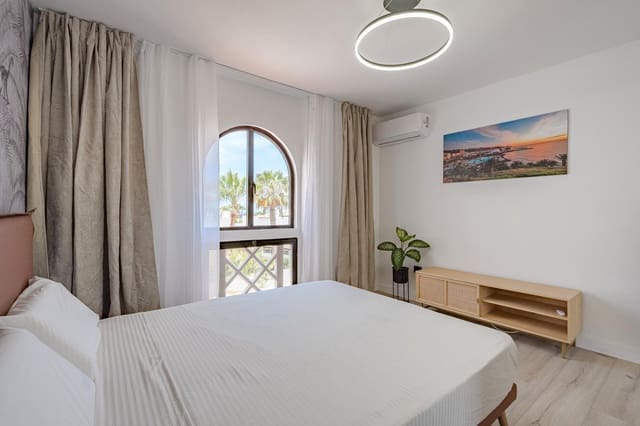 2 soveværelse Lejlighed til salg i San Eugenio, Adeje med swimmingpool - € 365.000 (Ref: 9866198)