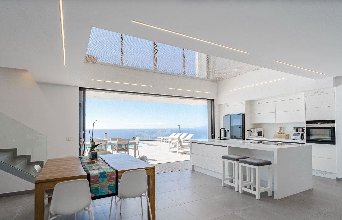 5 bedroom Villa for sale in Los Menores with pool garage - € 2,490,000 (Ref: 9911737)