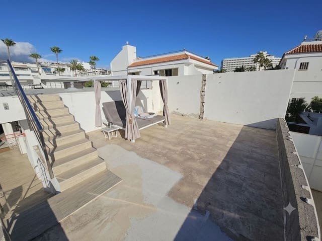 2 quarto Moradia em Banda para venda em San Eugenio, Adeje com piscina garagem - 1 095 000 € (Ref: 9911977)