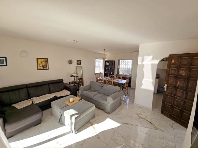 2 quarto Moradia em Banda para venda em San Eugenio, Adeje com piscina garagem - 1 095 000 € (Ref: 9911977)
