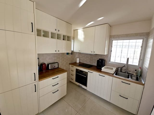 2 quarto Moradia em Banda para venda em San Eugenio, Adeje com piscina garagem - 1 095 000 € (Ref: 9911977)
