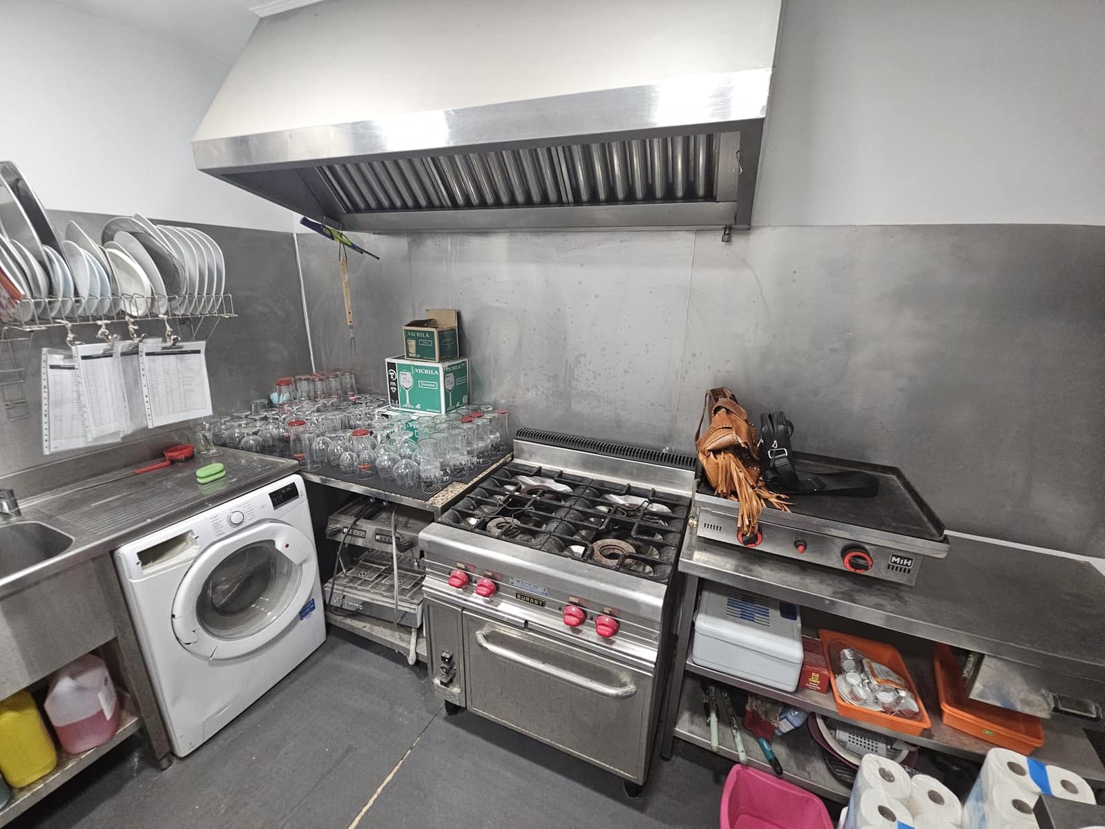 1 slaapkamer Commercieel te koop in Playa de las Americas - € 185.000 (Ref: 9950619)